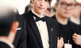 最新吃瓜爆料王鹤棣,神秘女友身份引网友热议